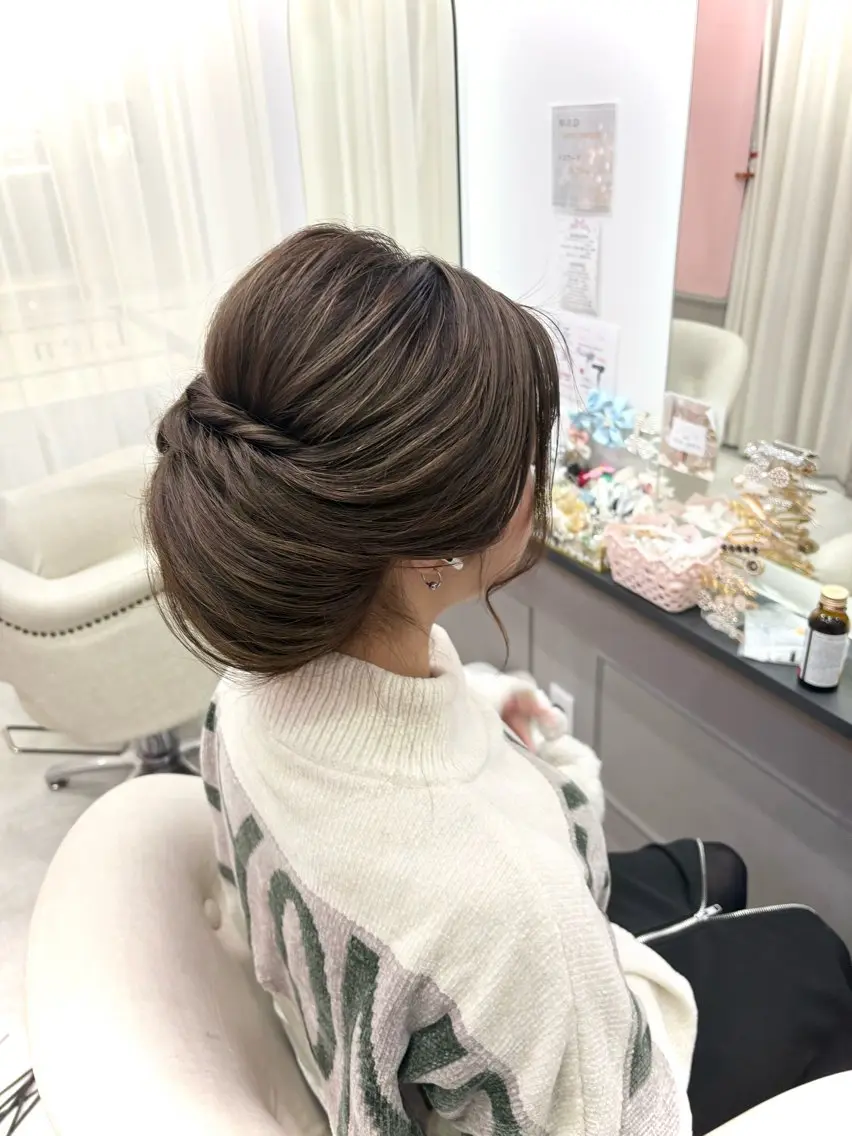 セミロング ヘアアレンジ ヘアセット lien ヒジリのヘアスタイル