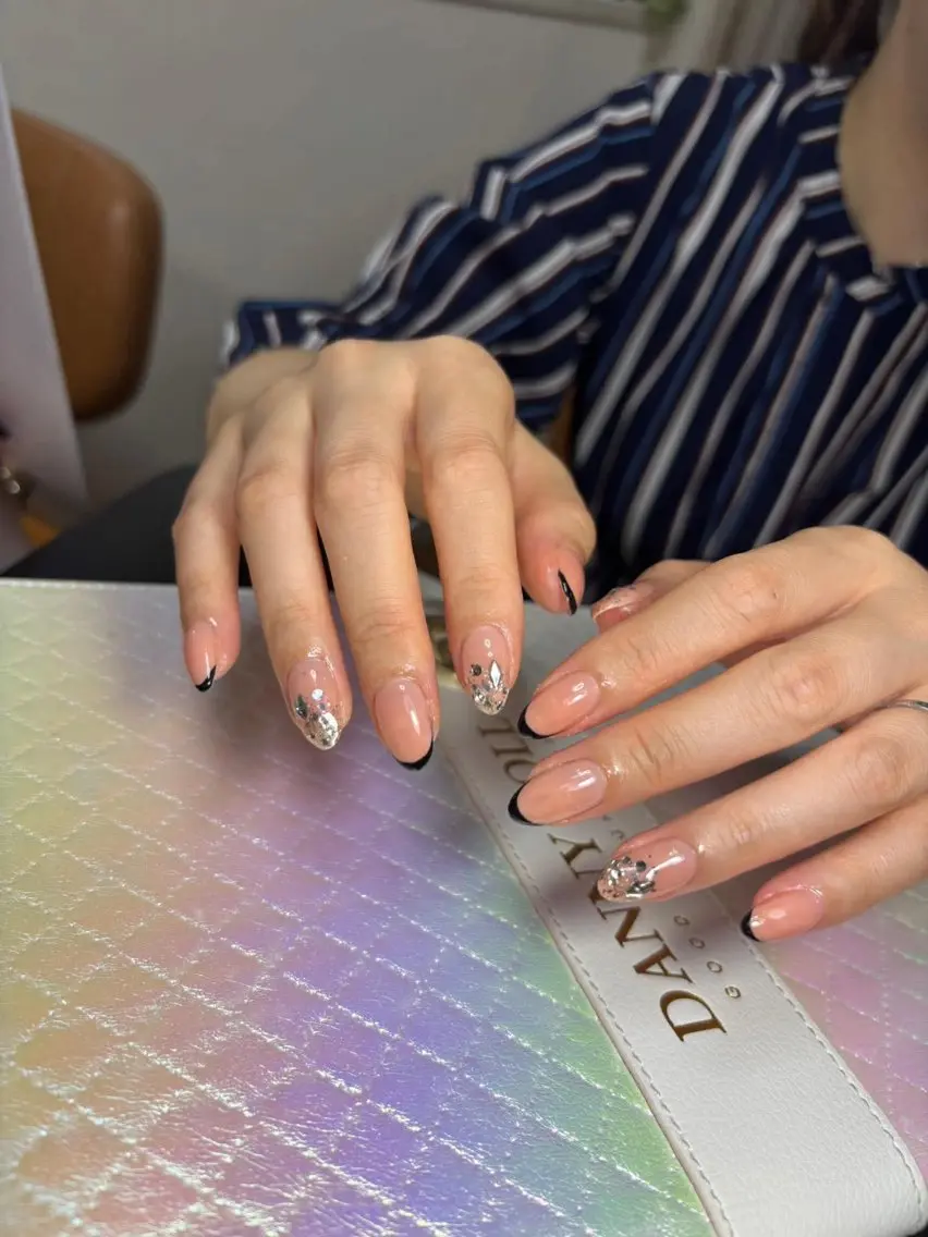ネイル チークネイル ドット フットネイル フレンチネイル グラデーション ハンドネイル フットネイル HANA 川越東口ネイルサロンのネイルデザイン