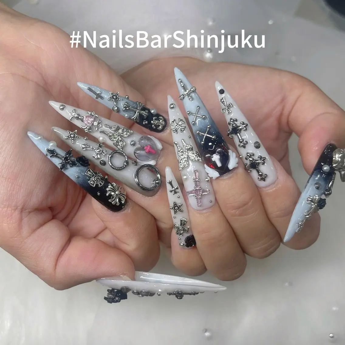 ネイル ハンドネイル NAILS BAR SHINJUKUのネイルデザイン