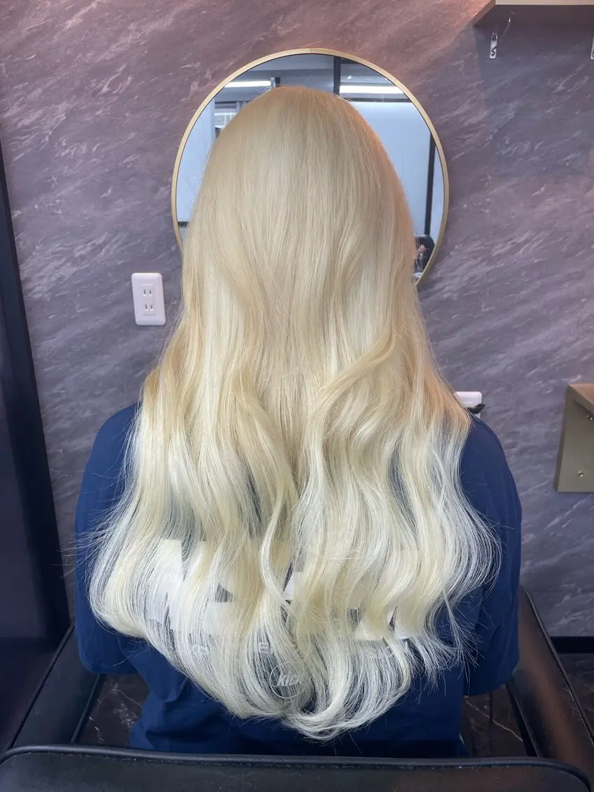 ロング カラー ブリーチ 抜きっぱなしブロンド ブロンド エクステ ヘアカラー エクステ マリカ🦋韓国 ハイトーン/エクステのヘアスタイル