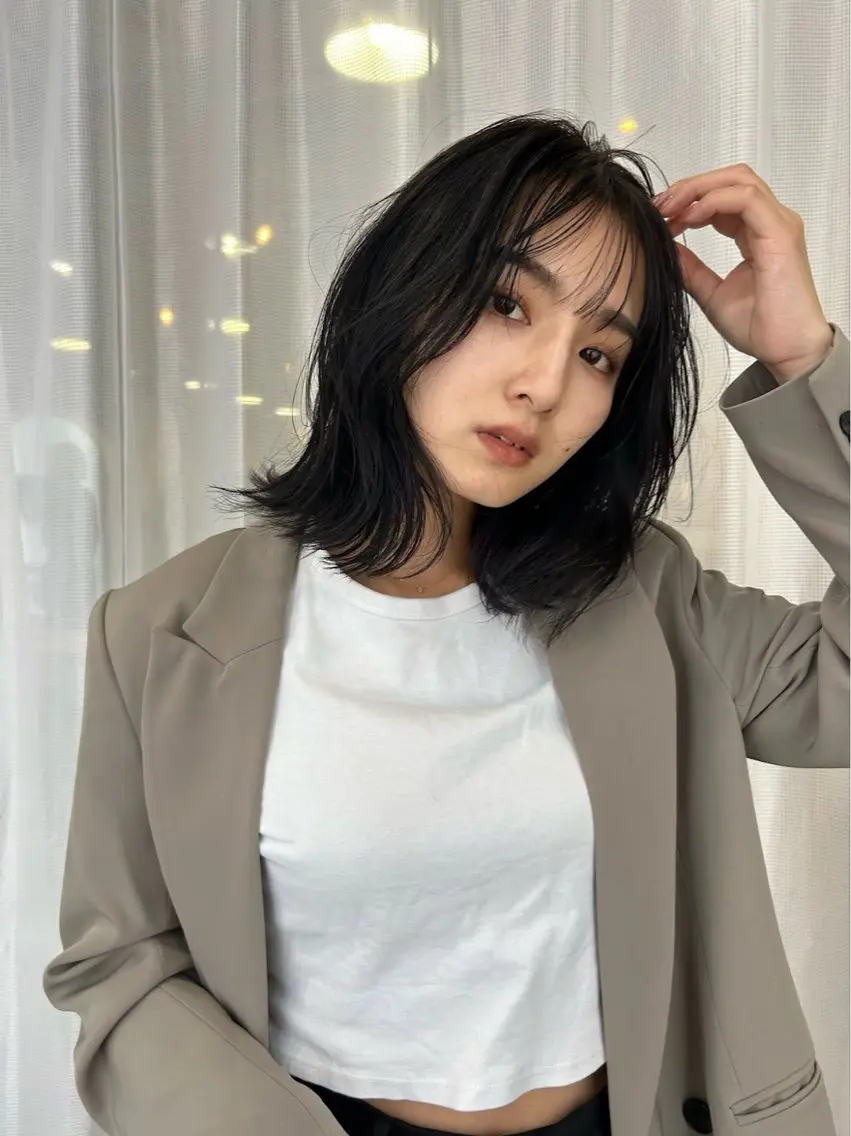 ミディアム カラー レイヤーカット カット ヘアカラー トリートメント Pia ツボイ ケイタのヘアスタイル