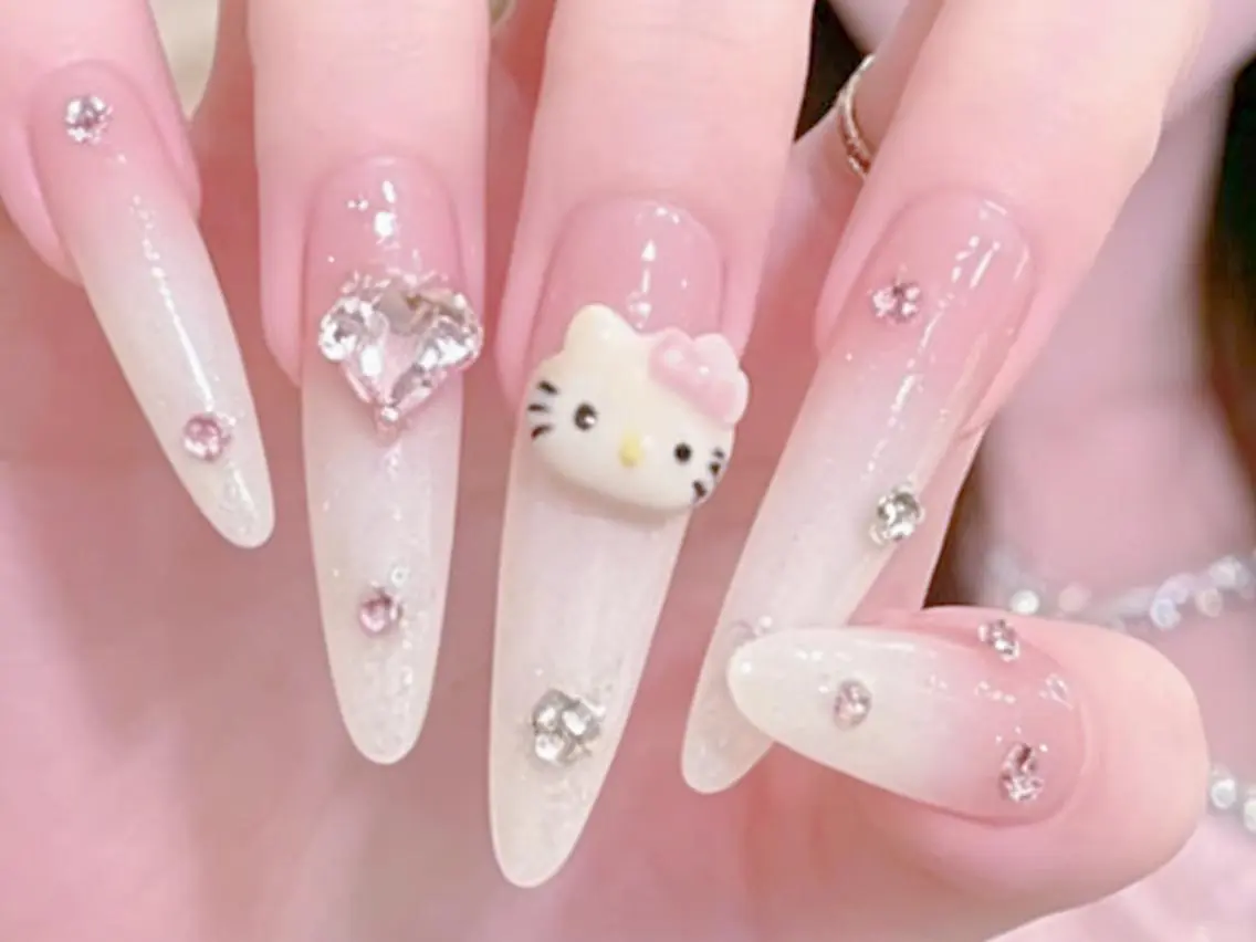 ネイル メンズ メンズ韓国風 オーロラネイル チークネイル 長さ出し フレンチネイル ハンドネイル ハンドケア NEW NAIL💞 Ka Kaのネイルデザイン