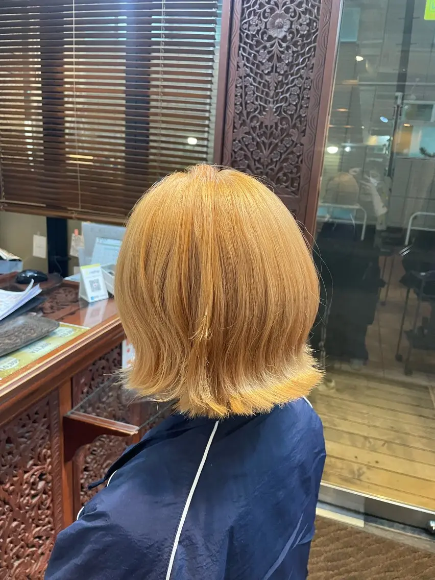 ミディアム ボブ 外ハネヘア 白鳥 悠斗のヘアスタイル