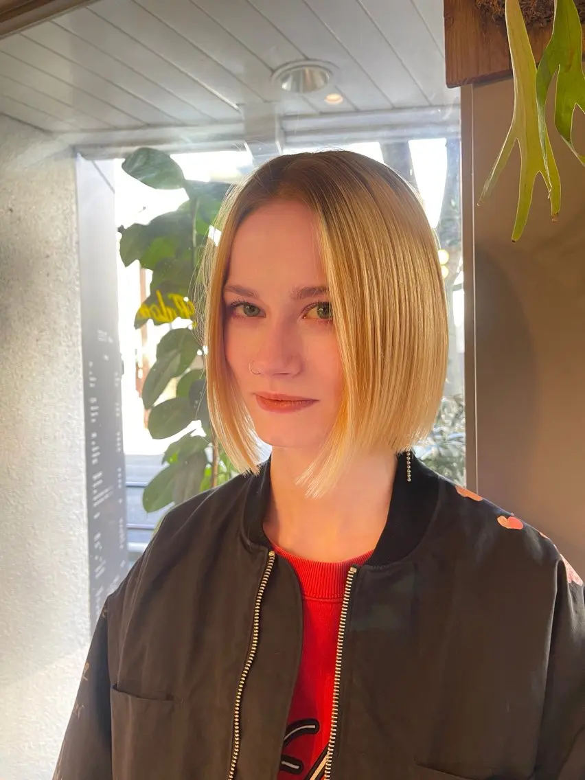 ショート ボブ zest kalonのヘアスタイル