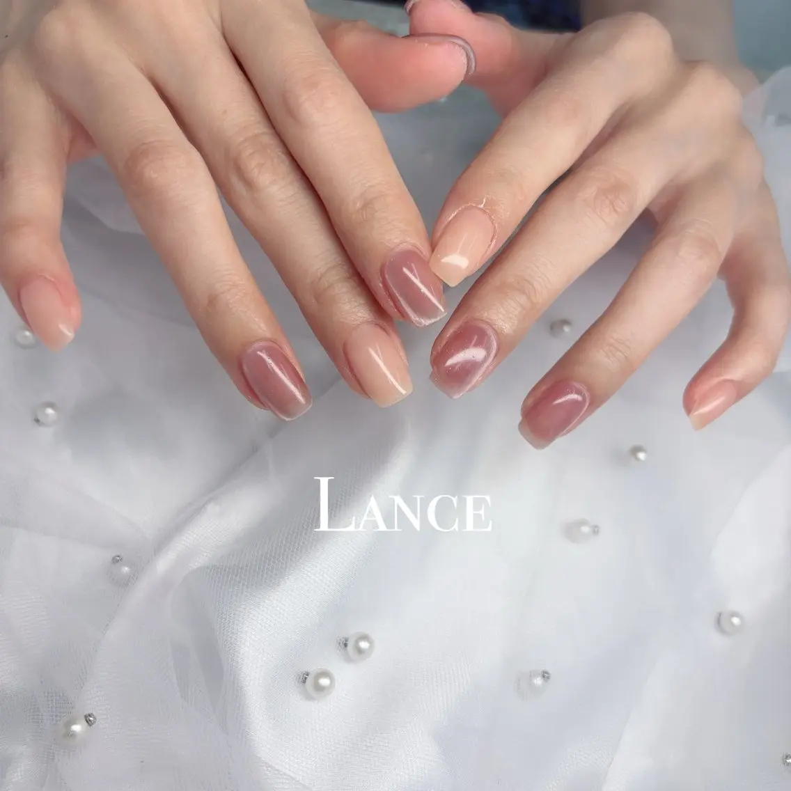 ネイル オーロラネイル フットネイル 氷ネイル・うるうるネイル キラキラネイル 韓国ネイル ハンドネイル Lance nailのネイルデザイン