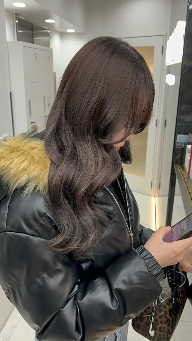 ロング カラー ダークグレー 【lapis渋谷】 Aoriのヘアスタイル