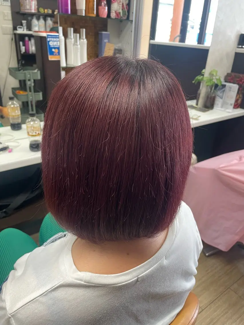 ショート カラー レッドカラー カット ヘアカラー 徳留 もも花のヘアスタイル