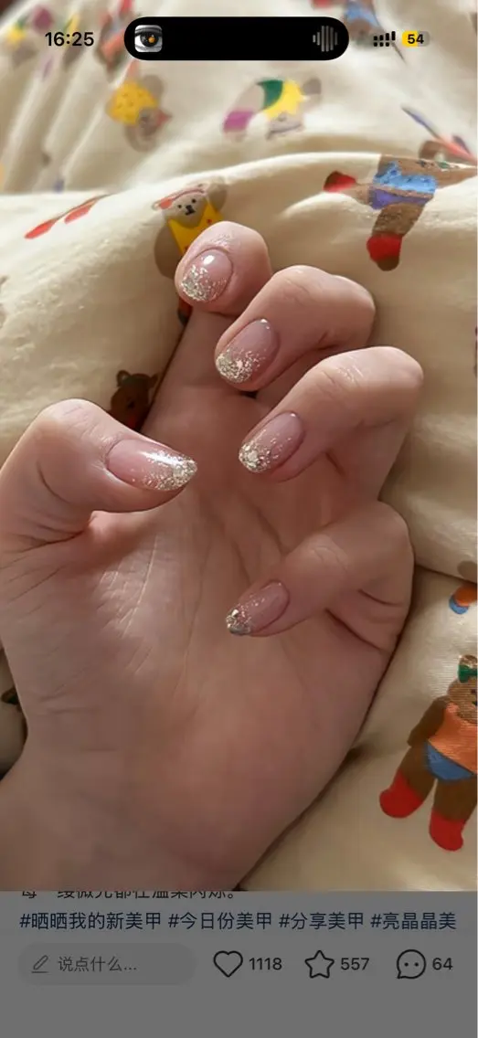 ネイル ハンドネイル Lumiereva キキのネイルデザイン