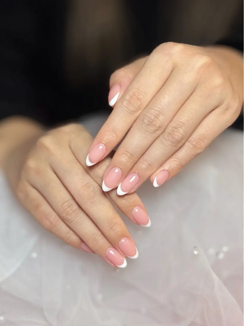 ネイル フレンチネイル Nichi Nailsのネイルデザイン