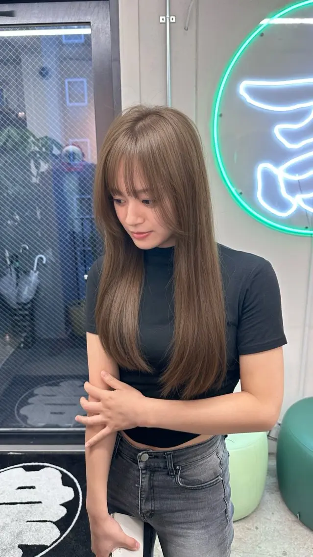 ロング カラー ベージュカラー ブリーチ ケアブリーチ ケアカラー ミルクティーベージュ カット ヘアカラー 浅草駅徒歩8分/メ ンズ特化/久保 歩夢のヘアスタイル
