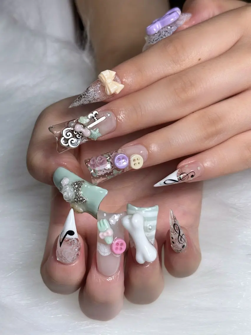 ネイル キラキラネイル 韓国ネイル マグネットネイル 夏ネイル ワンホンネイル ハンドネイル Sully Nail  Labのネイルデザイン