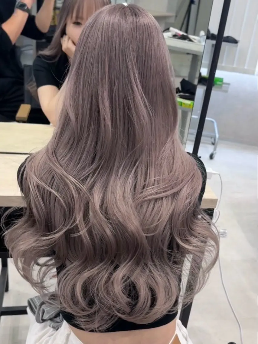 ロング カラー アッシュ アッシュグレー 透明感カラー ヘアカラー 池袋ホワイト‎🤍 ブリーチ/shunのヘアスタイル