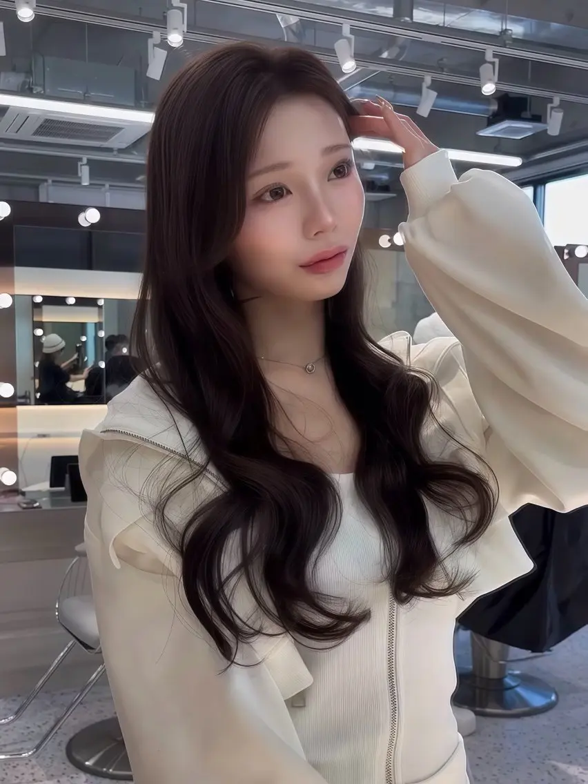 ロング カラー ヘアアレンジ ベージュカラー ブリーチ 透明感カラー ブリーチなしカラー 髪質改善 【博多髪質改善】 吉村 清志のヘアスタイル