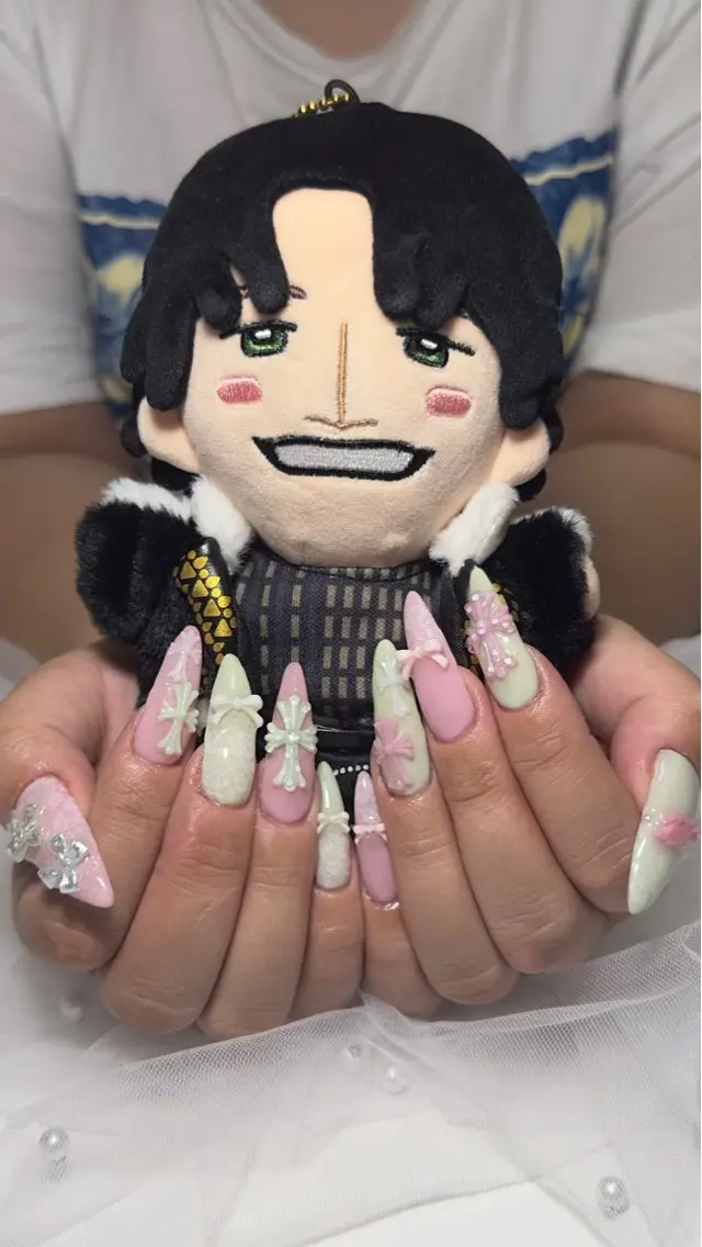 ネイル ガーリー ハンドネイル natsuki 🌙のネイルデザイン