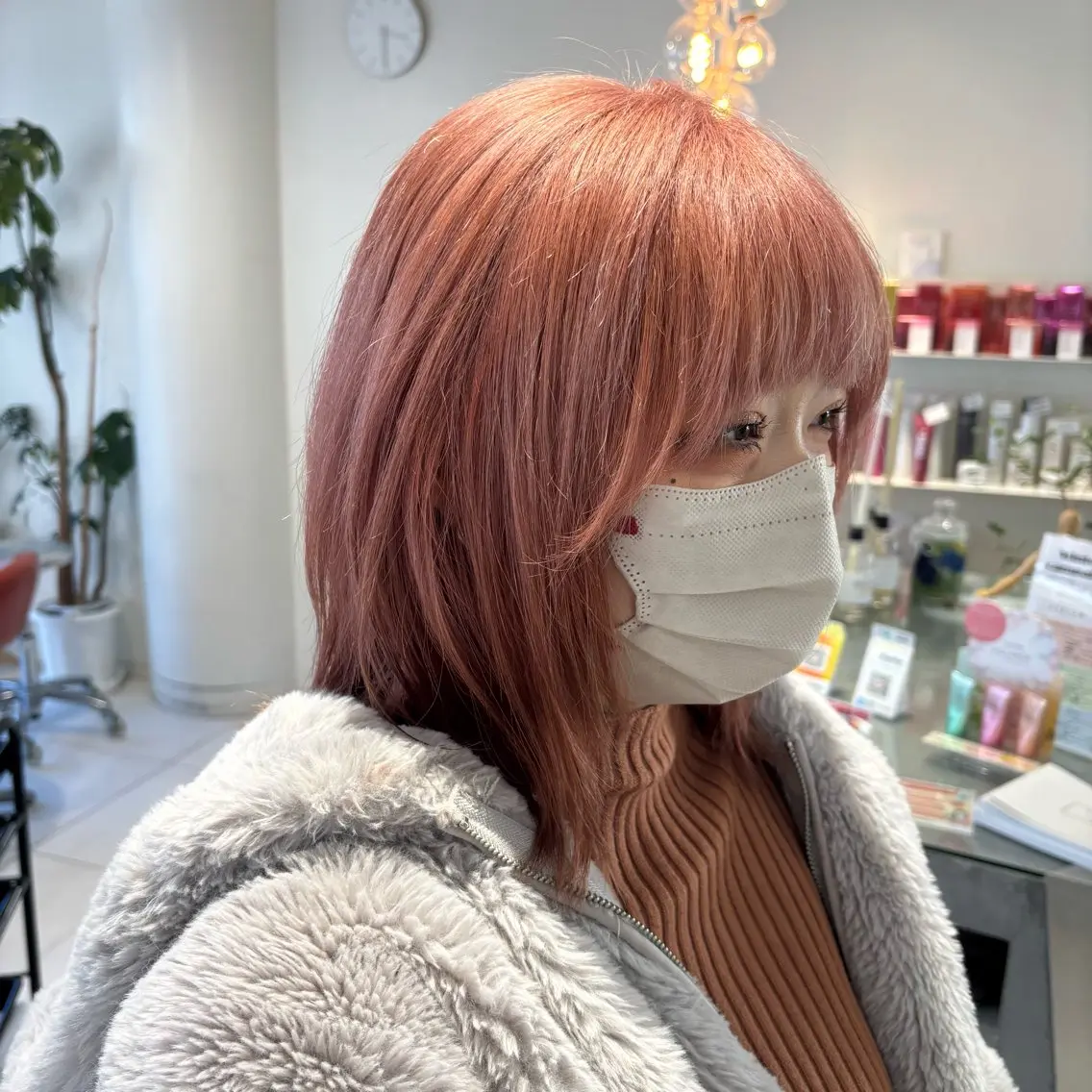 ミディアム カラー ブリーチ オレンジ ピンクカラー 由比藤理子 ブリーチカラー🌈のヘアスタイル