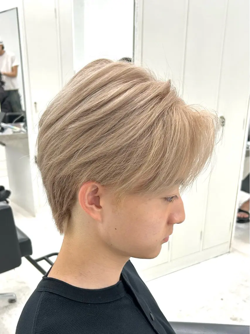 ショート カラー パーマ メンズ メンズハイトーン 学生(メンズ向け) ベージュカラー ハイトーンカラー ミルクティーベージュ カット ヘアカラー トリートメント 【メンズパーマ特化】 🍏網中勇喜のヘアスタイル