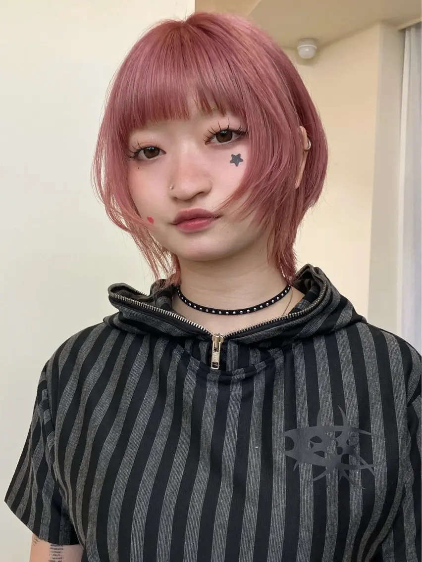 ショート カット fumika推しカラ ー/レイヤーカットのヘアスタイル