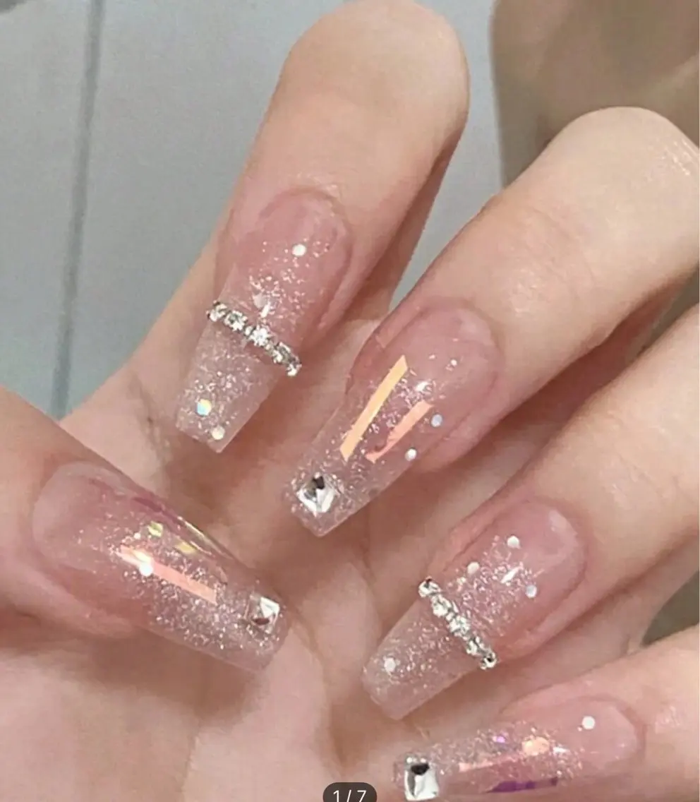 ネイル オーロラネイル フレンチネイル ジェルネイル ハロウィン キラキラネイル H.baby Nail Salonのネイルデザイン