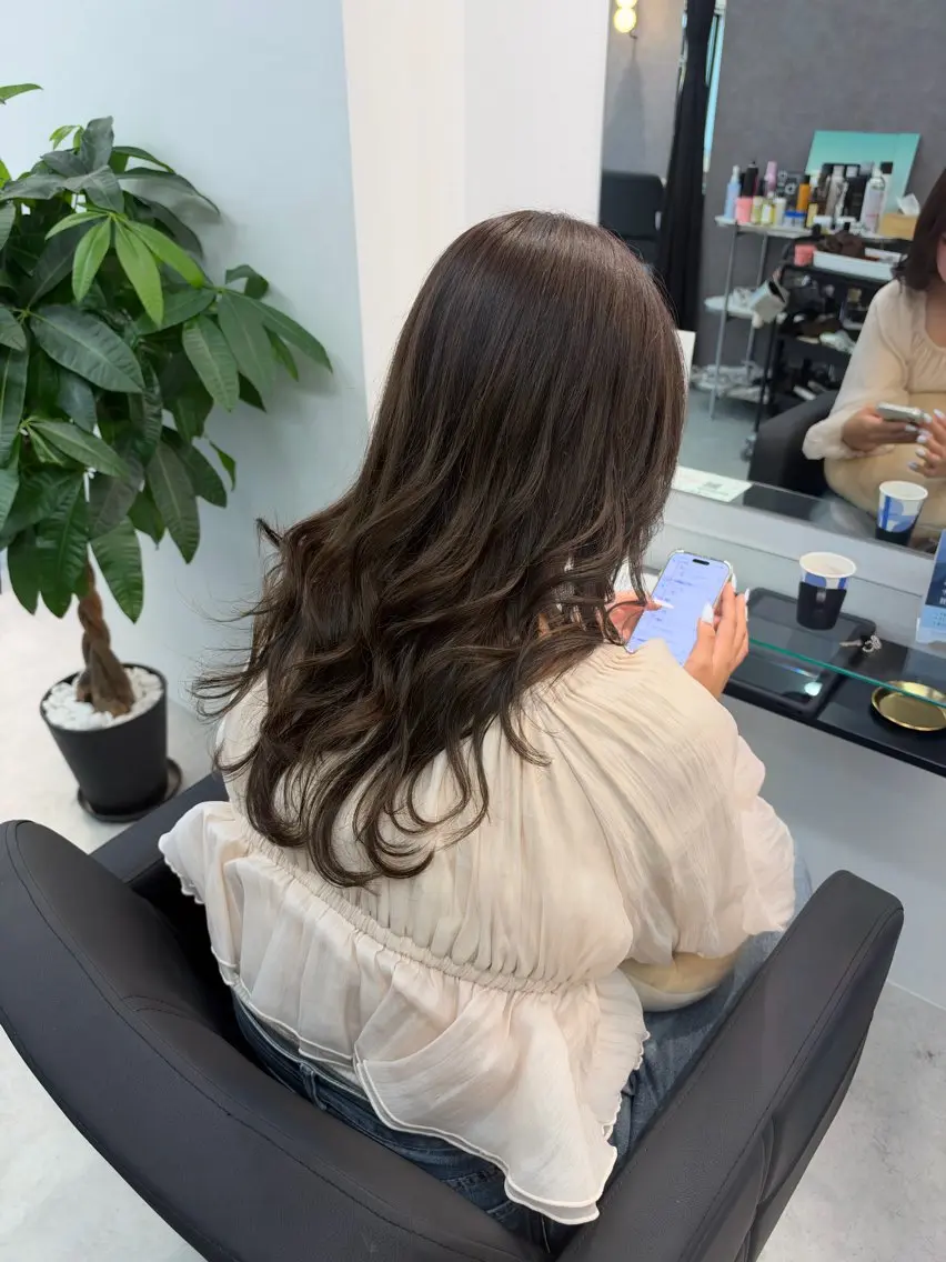 ⭐️ブレンドフルカラー+デザインカット ¥6000の写真