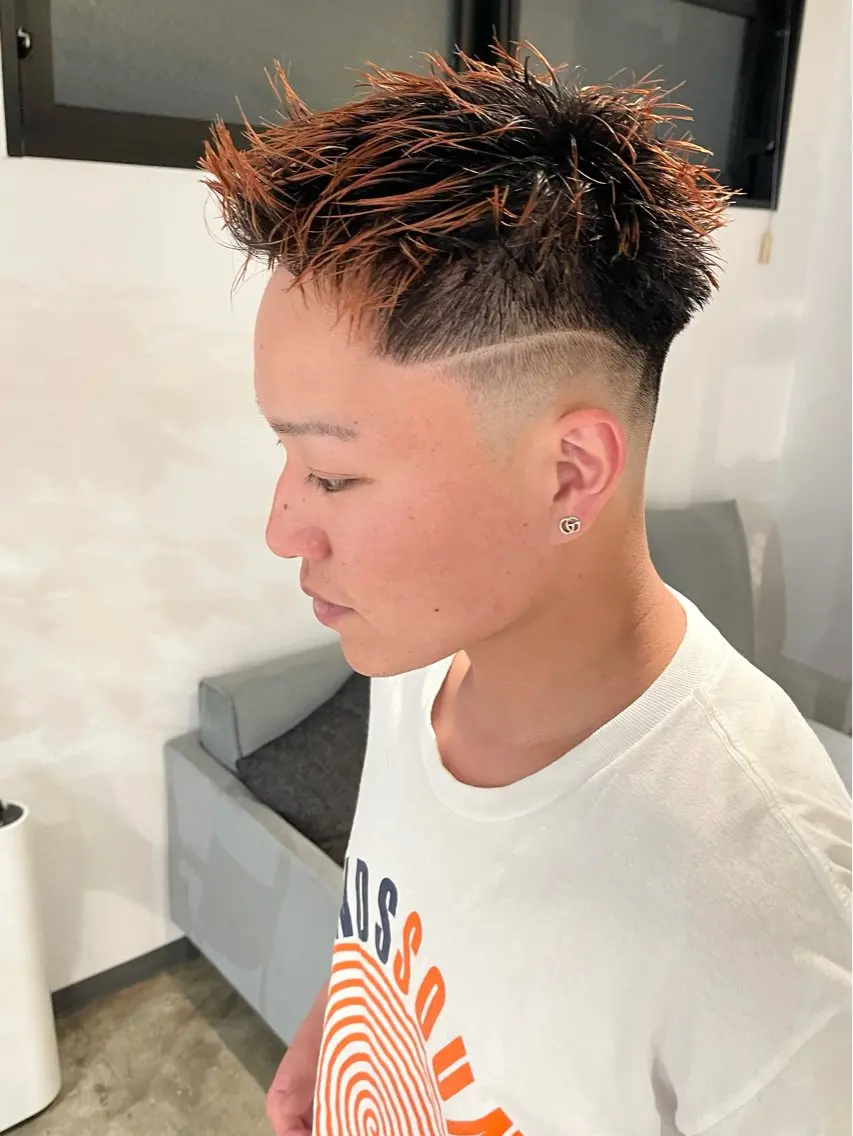 ショート カラー メンズ メンズブリーチ フェードカット ブリーチ オレンジ ムラ修正/ ハイトーン💖Riaのヘアスタイル