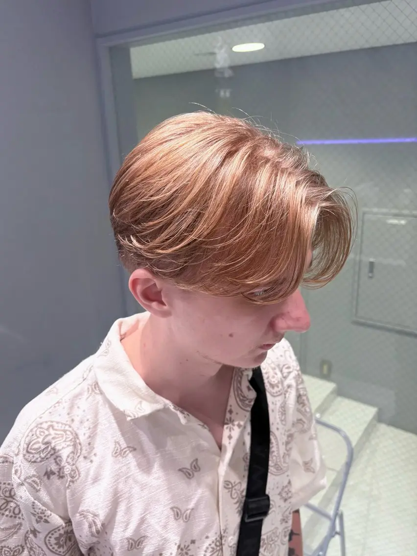 ショート カラー メンズ メンズショート ダブルカラー ショートヘア カット ヘアカラー トリートメント NANA🦖 ハイトーンデザインのヘアスタイル