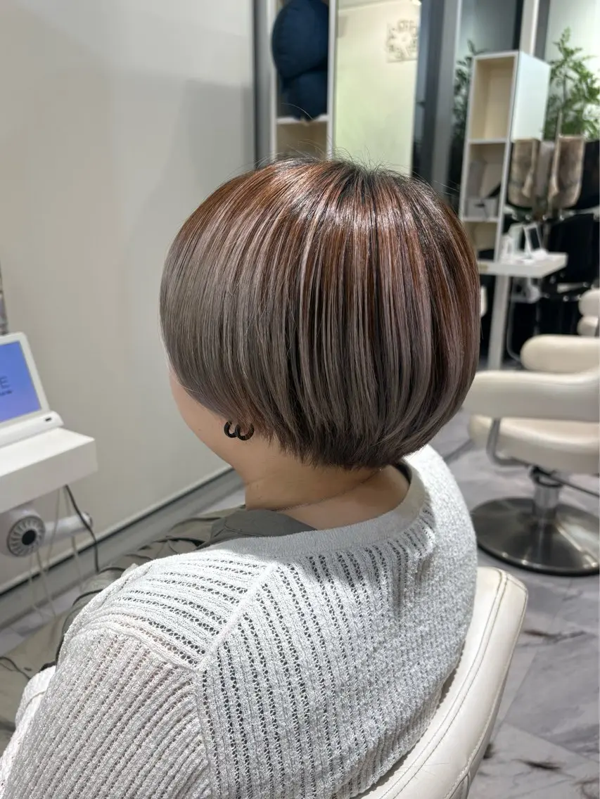 ショート 明壁 沙弓のヘアスタイル