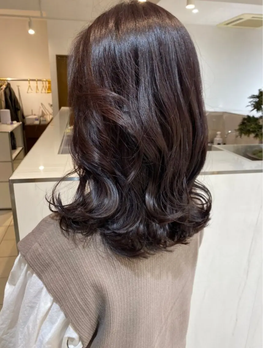 ミディアム カラー 清水 梨夏のヘアスタイル