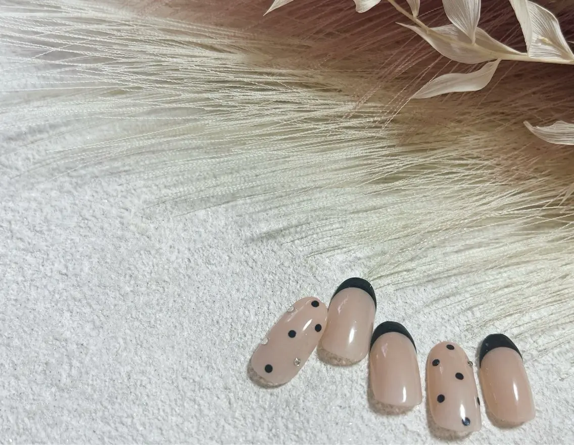 ネイル ドット ジェルネイル メンズネイル パラジェル 春ネイル kiki nail たまプラーザのネイルデザイン