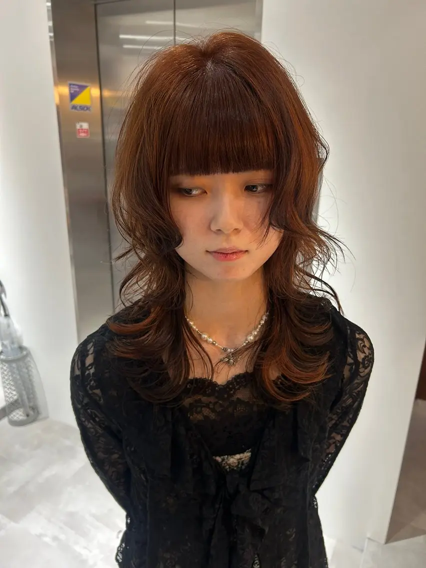 ロング 顔まわりレイヤー ハッシュカット レイヤーカット ウルフカット ウルフレイヤー カット ヘアカラー トリートメント ナチュラルレイヤー/ ボブパーマ/カネコのヘアスタイル