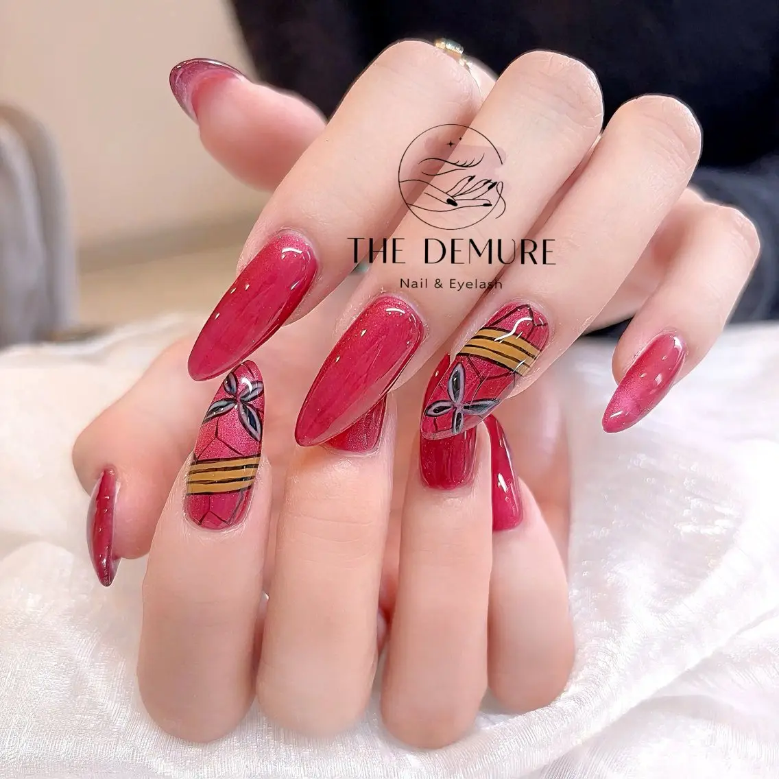 ネイル アートネイル フットネイル 韓国ネイル ロングネイル マグネットネイル ハンドネイル ハンドケア NailDemure 【銀座店】のネイルデザイン