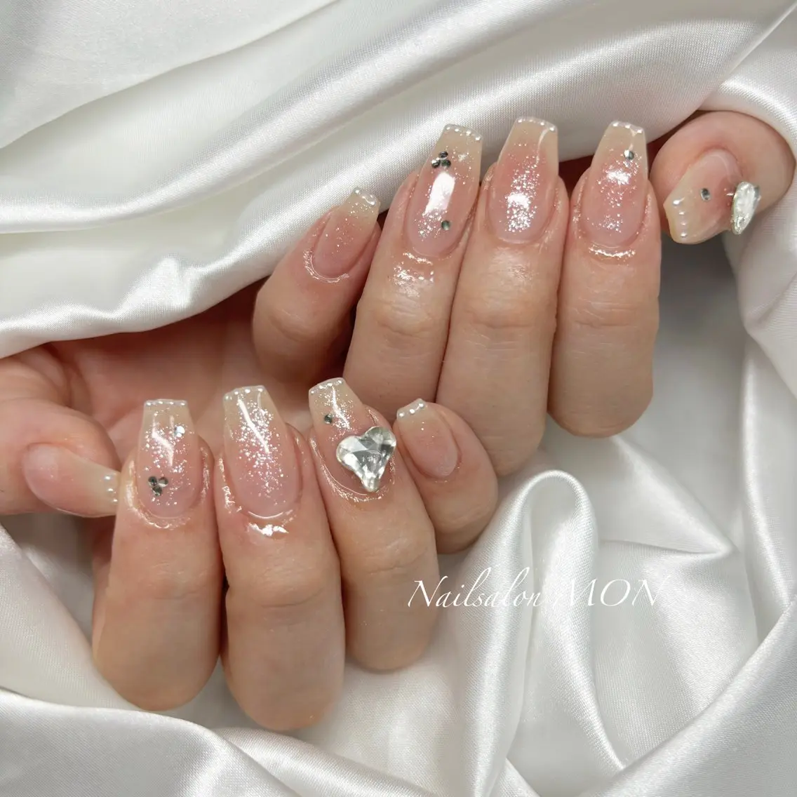ネイル ストーンネイル ハンドネイル Nailsalon MONのネイルデザイン