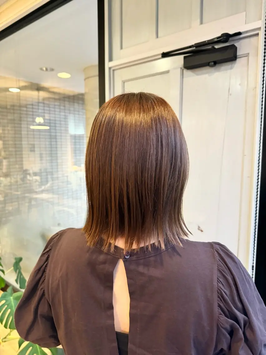ミディアム カラー アッシュ ヘアカラー トリートメント ツキダテ ユイのヘアスタイル