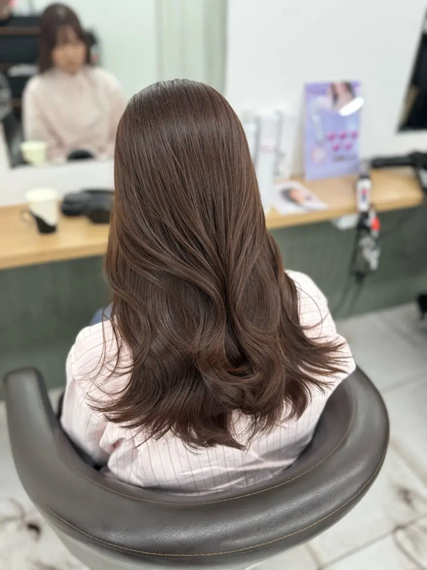ロング カラー ベージュカラー ブリーチ ケアカラー 透明感カラー グレージュ カット ヘアカラー トリートメント 赤み消し韓国ヘア レイヤー縮毛🤍渡邉のヘアスタイル