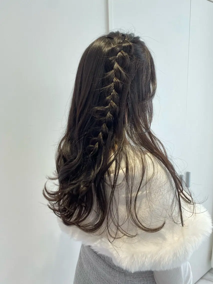 ロング ヘアセット 都筑 莉佳子のヘアスタイル