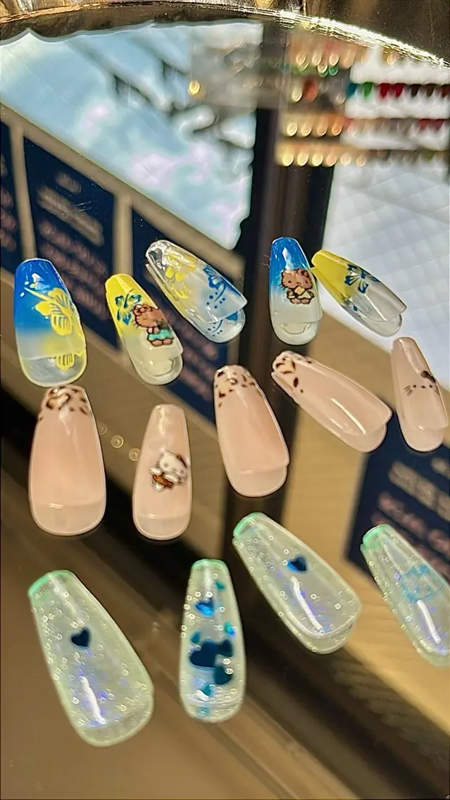 ネイル 夏ネイル ハンドネイル NailByua 武蔵新城徒歩4分のネイルデザイン