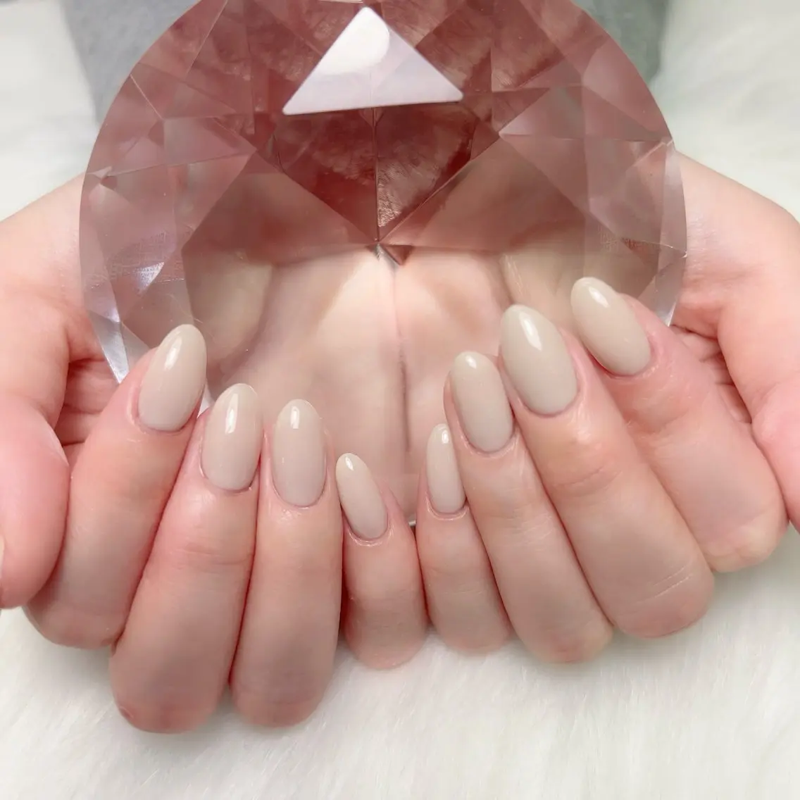 ネイル シンプルネイル ホワイト ハンドネイル ViViA立川店 saitoのネイルデザイン