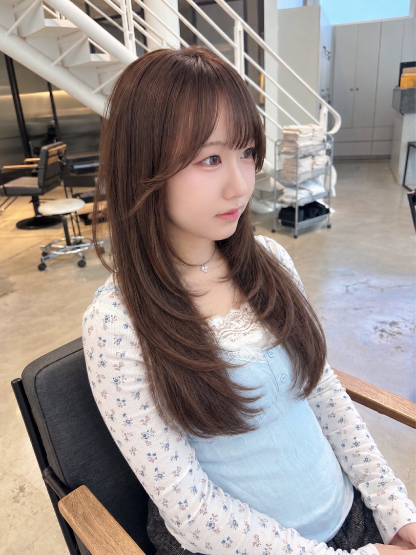 セミロング くびれヘア 顔周りカット 韓国風ヘア レイヤーカット 小顔カット カット yui/レイヤー/ 顔周り/透明感カラーのヘアスタイル