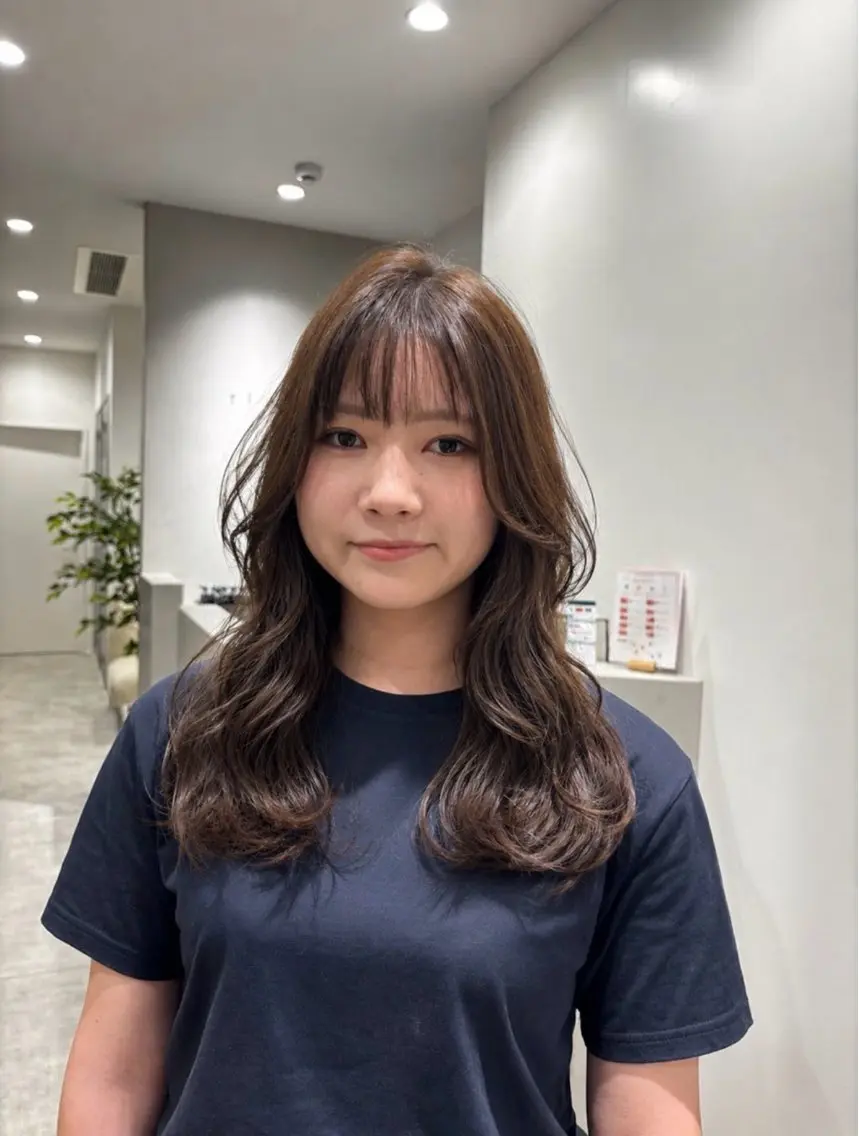 ロング カラー ベージュカラー 透明感カラー 顔周りカット レイヤーカット 小顔カット カット ヘアカラー トリートメント 藤沢|艶カラー・ 酸性縮毛🫧ももかのヘアスタイル