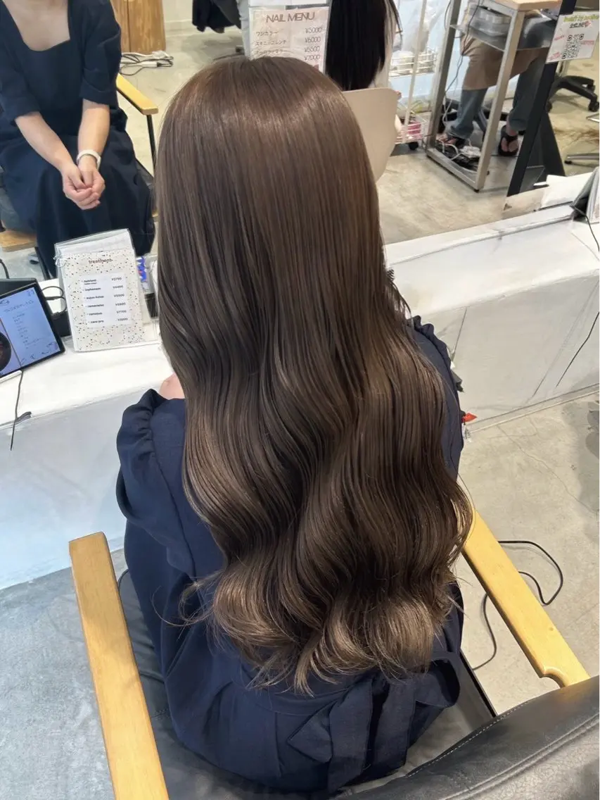 ロング カラー ヘアカラー 木谷 彩音のヘアスタイル