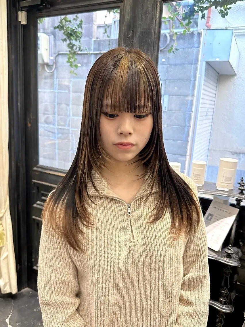 【裾カラー🩵】裾カラーエンドカラー（ケアブリーチ1回＋オンカラー）＋全体カラー＋艶TR✨の写真