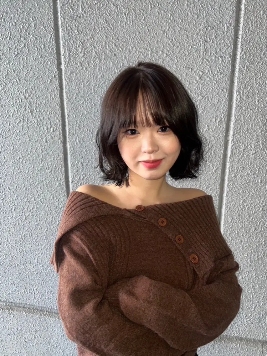 ショート ボブ レイヤーカット 鳴海 美海のヘアスタイル