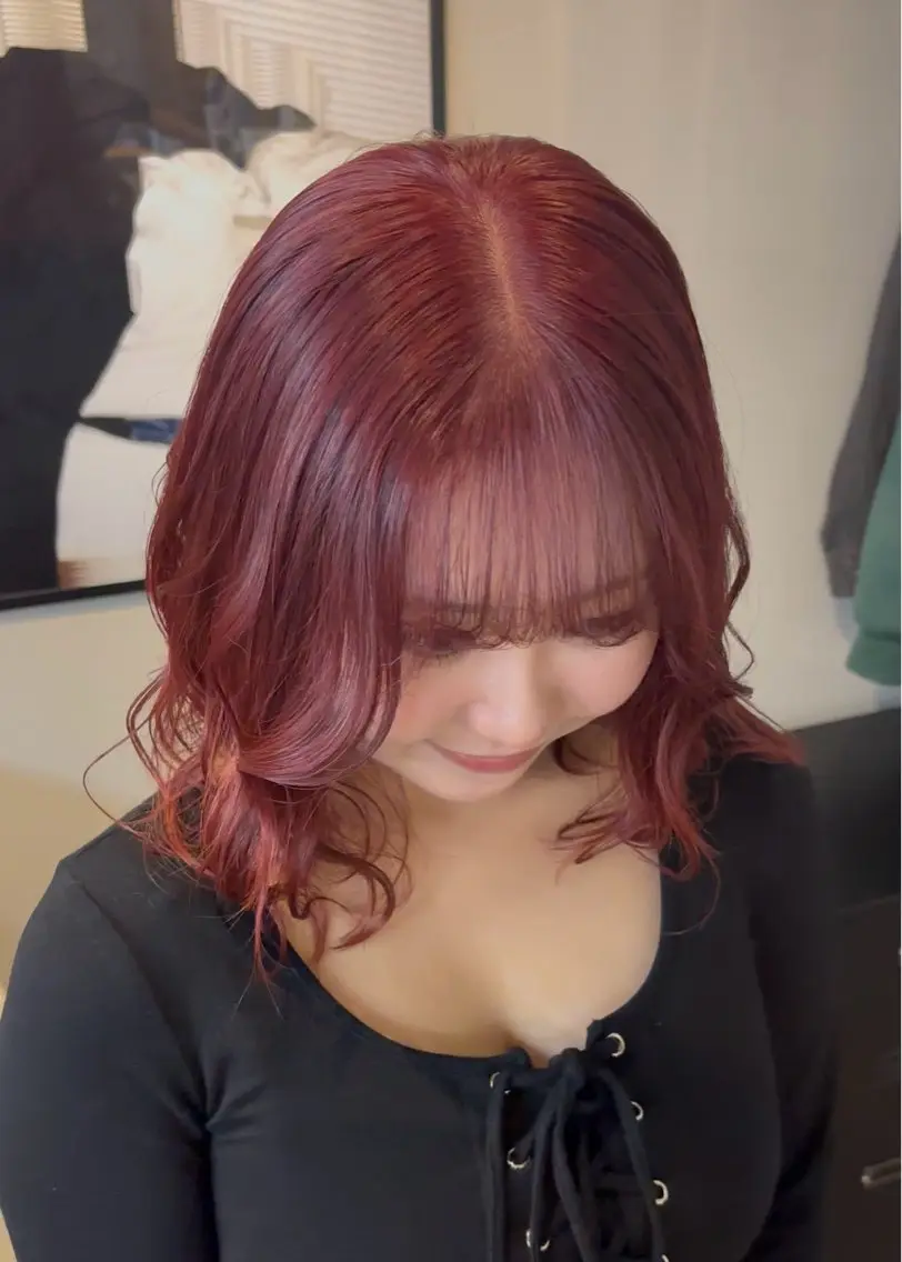 カラー レッドカラー ヘアカラー HIGA 🐾のヘアスタイル