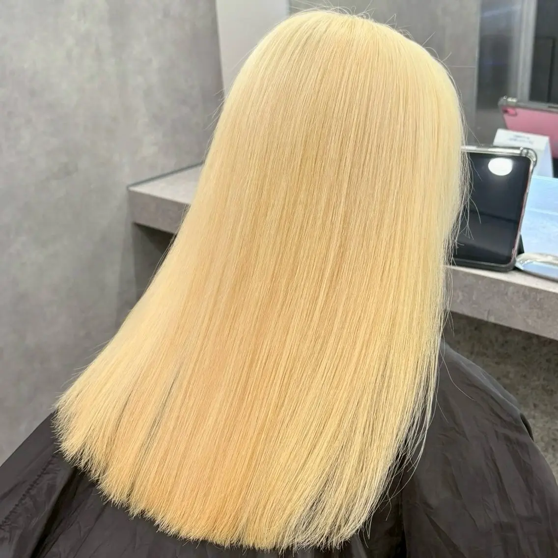 カラー 抜きっぱなしブロンド ブロンド Yoshiいろあそび 八王子/ハイトーンのヘアスタイル