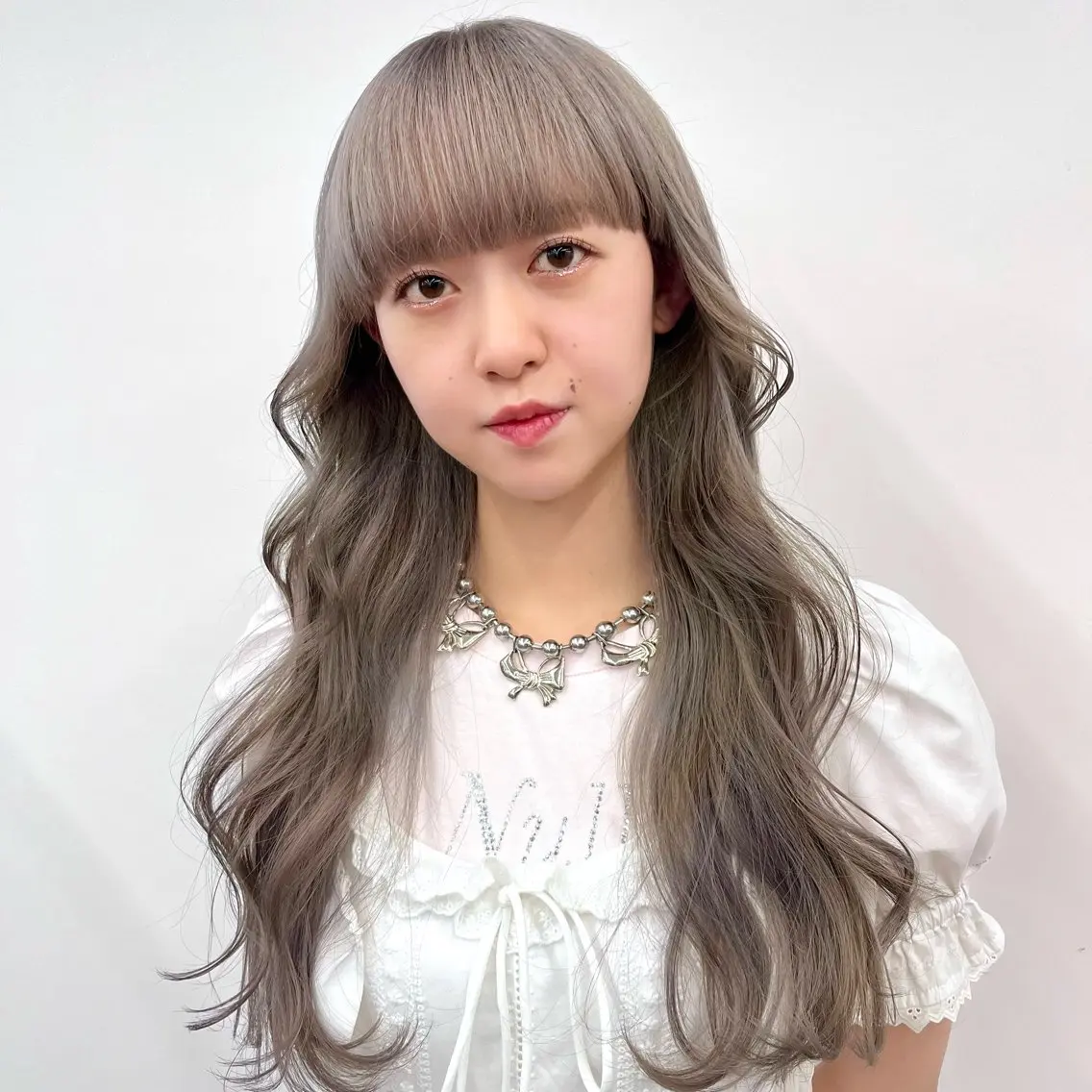 ロング カラー ブリーチ ロング ヘアカラー トリートメント No1韓国風レイヤー &カチモリ✨ /サキのヘアスタイル