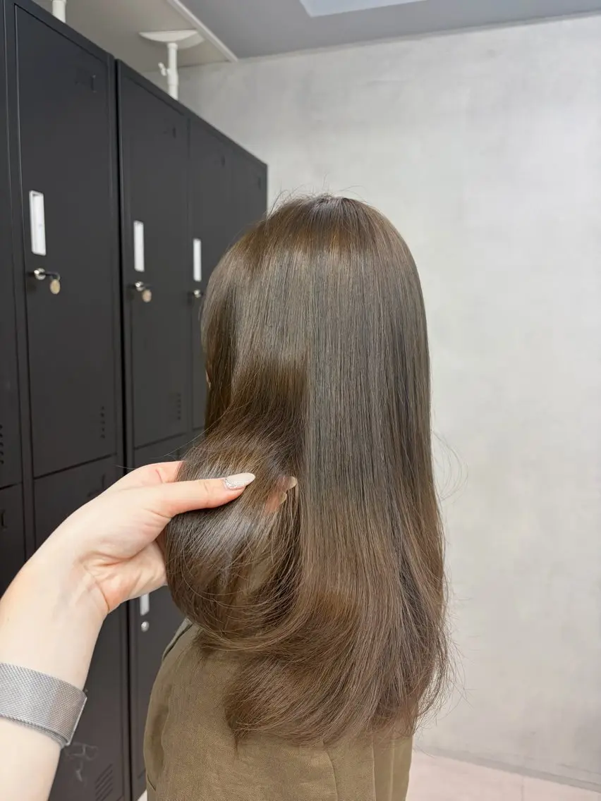 セミロング ヘアカラー 大村 さくらのヘアスタイル