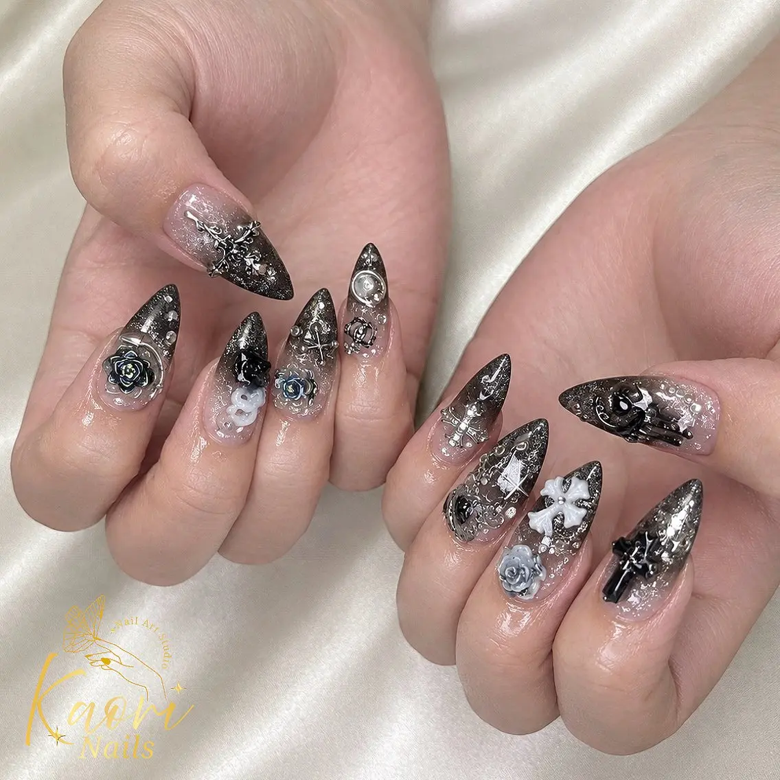 ネイル グラデーション ロングネイル マグネットネイル シルバー ハンドネイル ゆかり YUKARIのネイルデザイン
