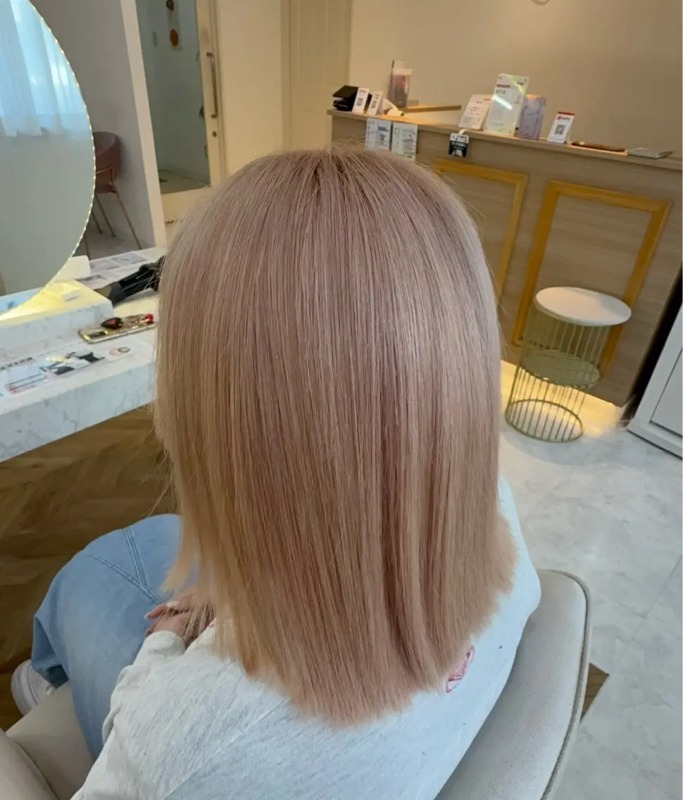 ミディアム カラー 小林 美月  透明感カラーのヘアスタイル