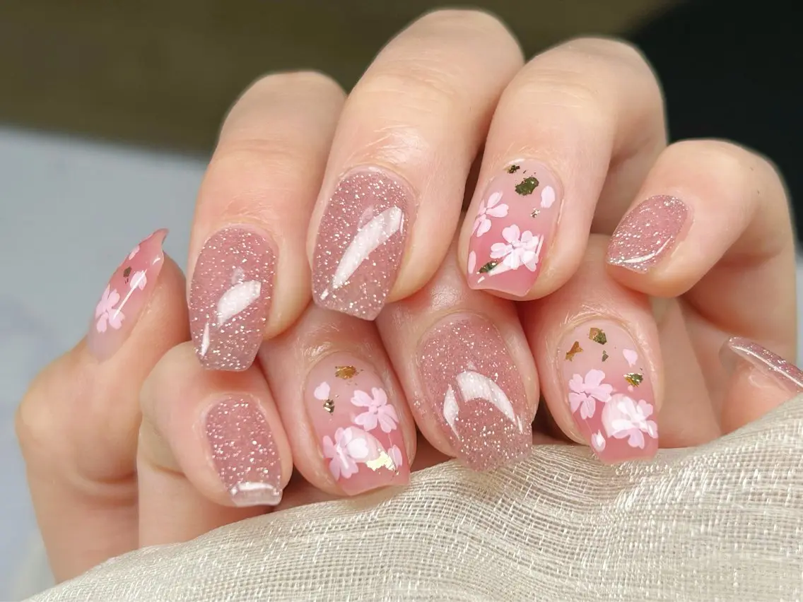 ネイル アートネイル チークネイル 成人式 入学式 長さ出し ハンドネイル Lino Nailのネイルデザイン