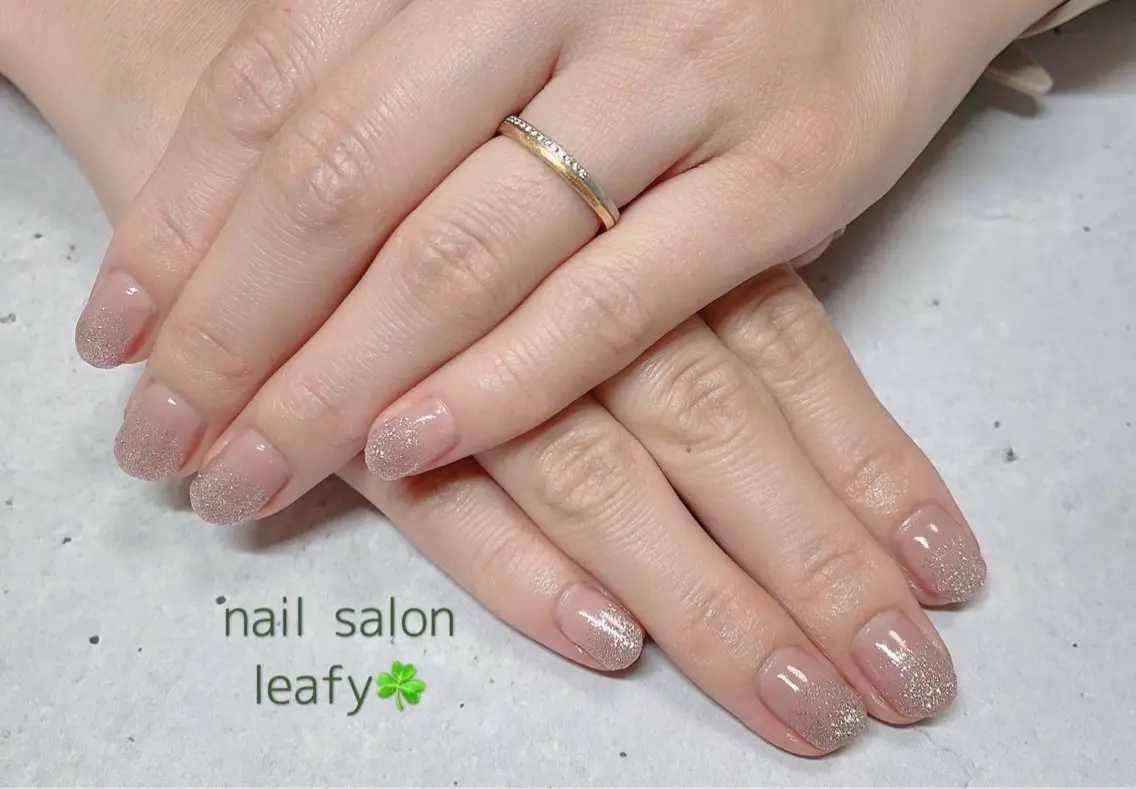 ネイル ラメ(グリッター) ラメグラデーション ピンク ネイルサロン leafyのネイルデザイン