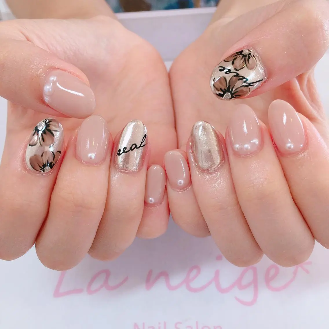 ネイル ミラーネイル La neige* yuki 🐩🌙のネイルデザイン